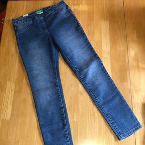 NWT. United Colors Of Benetton Jeggings